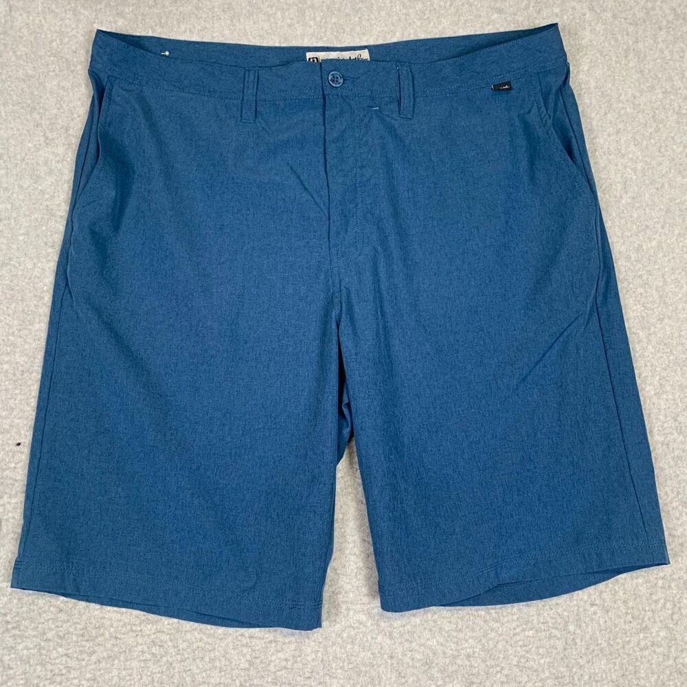 Travis Mathew Men's Size 40 Waist Blue Bermuda Style Shorts Stretch